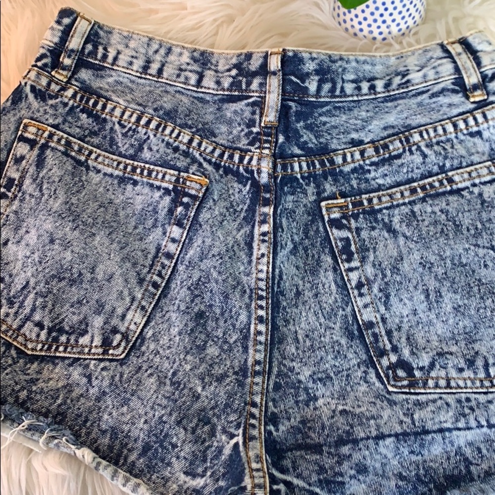 Shorts - Picture 4 of 4